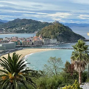 Usandizaga Apartment, Second Line Beach, Free Parking Saint-Sébastien